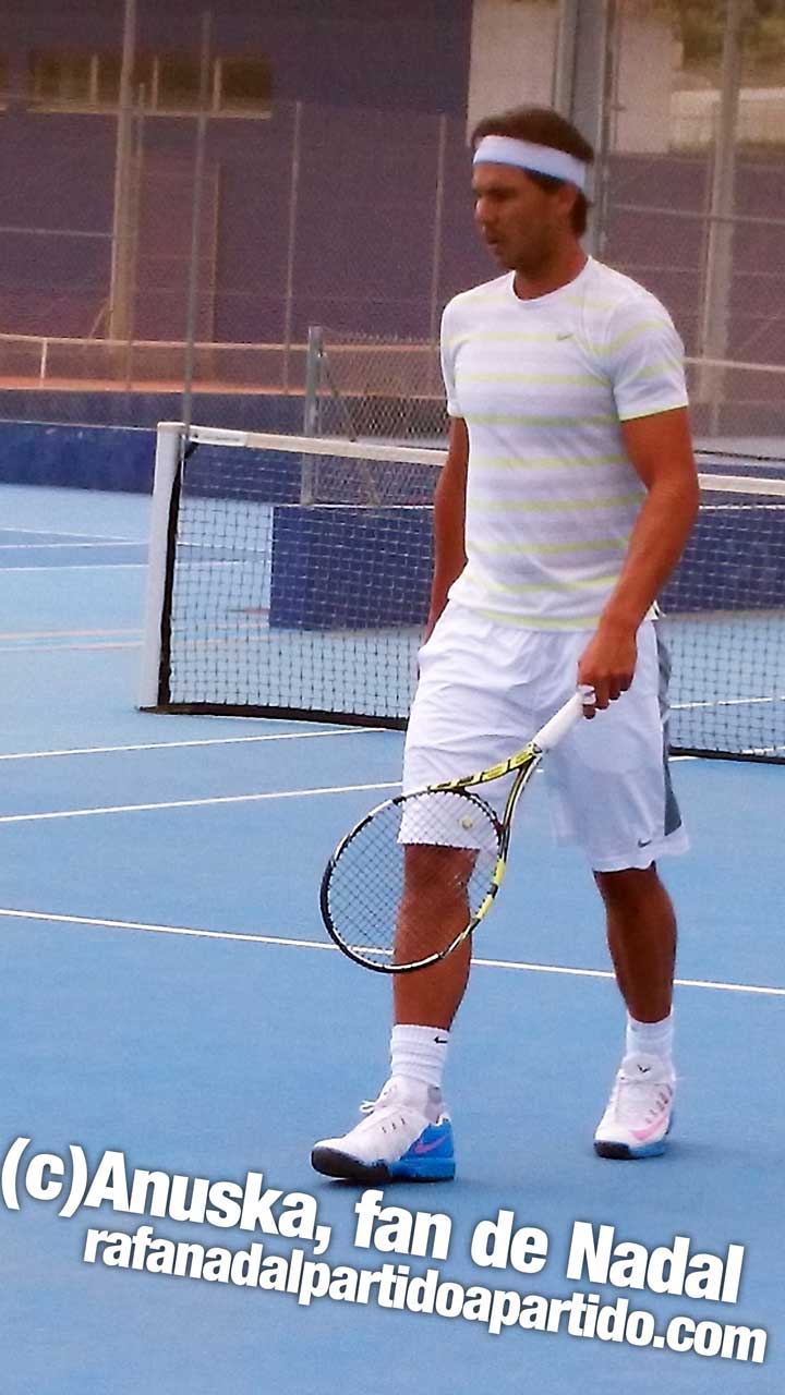 Rafa Nadal entrenando en pista dura Manacor 21 Julio 2014 Copyright de Anuska Fan de Rafa