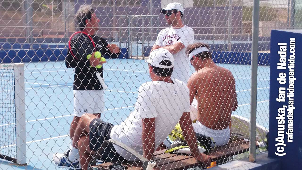 Rafa Nadal entrenando en pista dura Manacor 21 Julio 2014 Copyright de Anuska Fan de Rafa