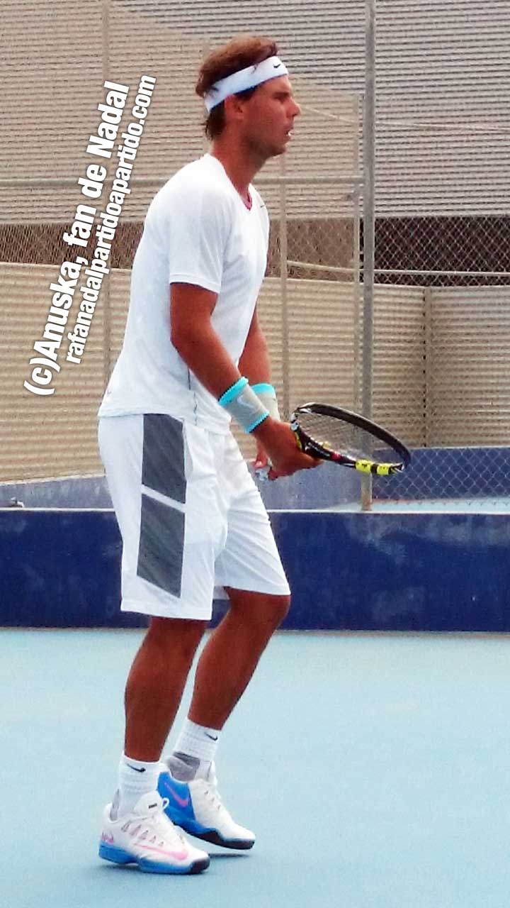 Rafa Nadal entrenando en pista dura Manacor 21 Julio 2014 Copyright de Anuska Fan de Rafa