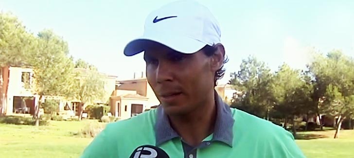 Rafa Nadal se relaja jugando al golf el dia antes de su operacion